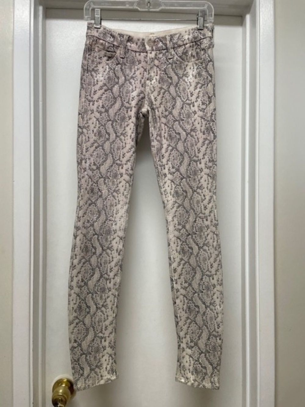 MOTHER The Looker Snakeskin Skinny Natural Born Charmer Jeans Pants
